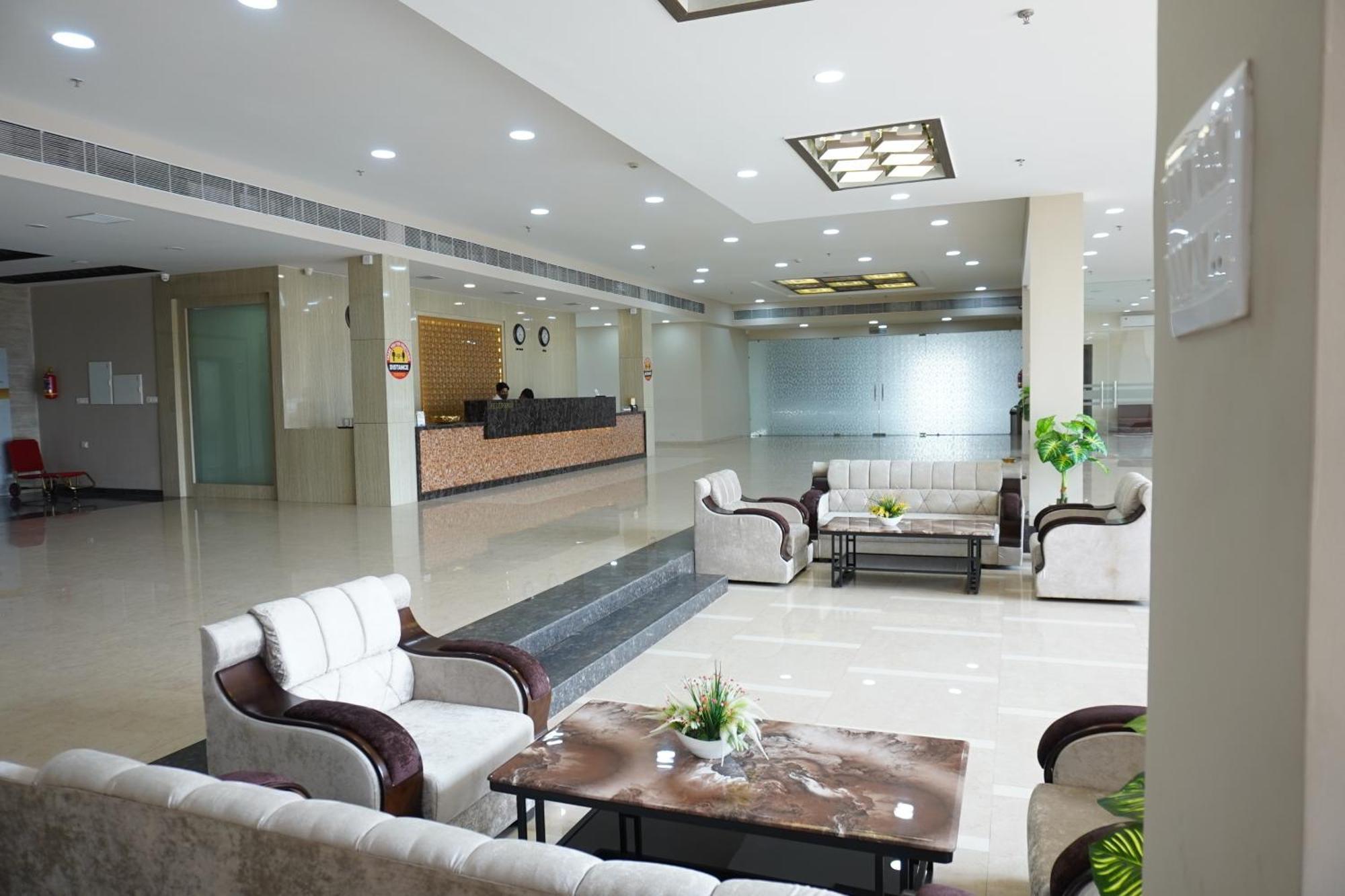 The Aanandam Hotel Resort Itarsi Exterior photo